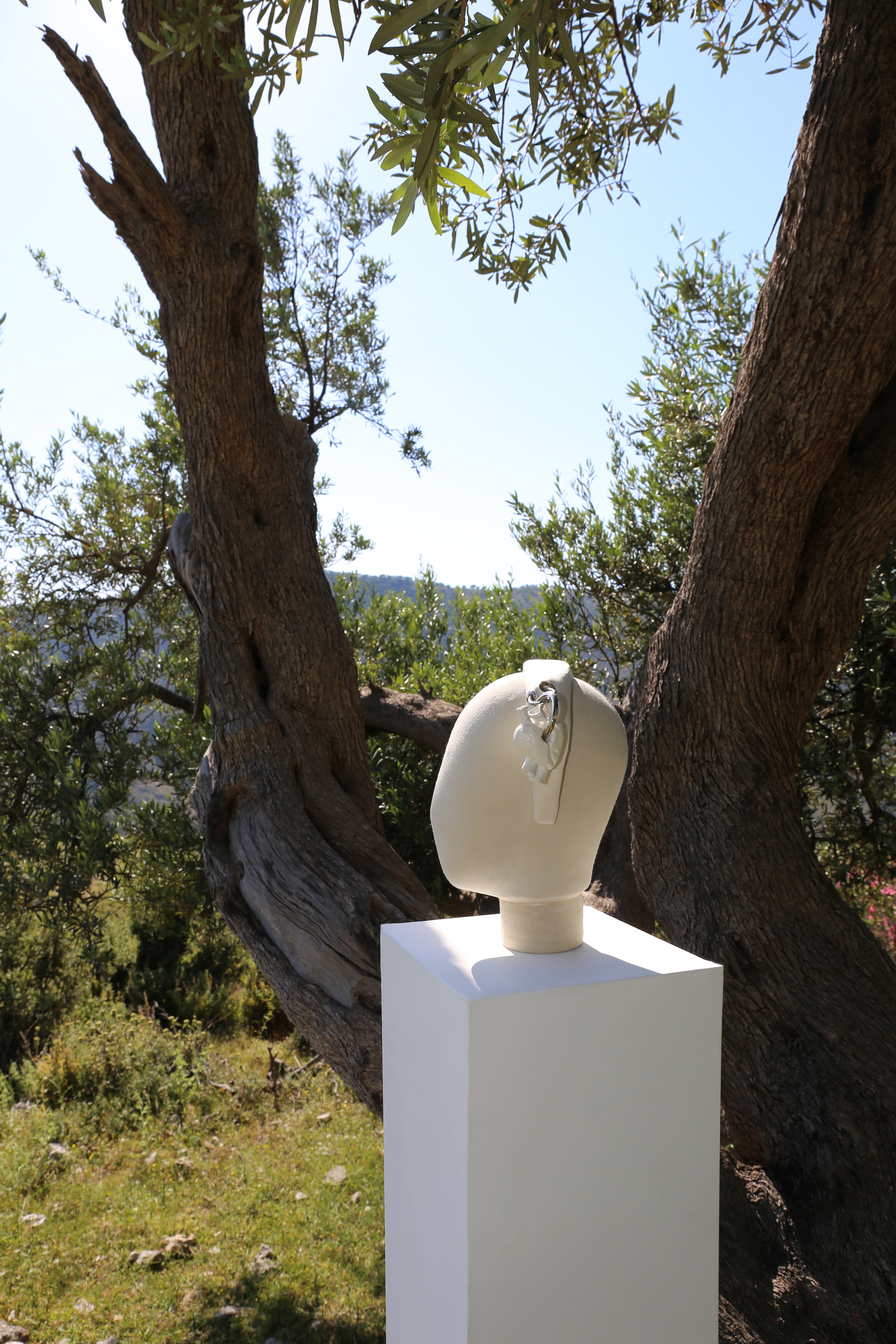 "Love band" head - piece